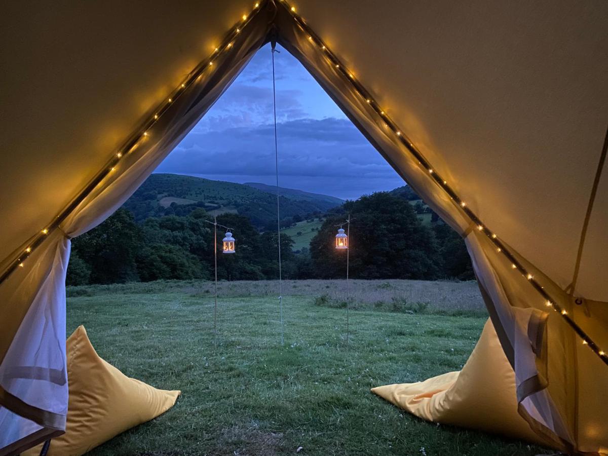 فندق Black Mountains Glamping أبرجافني المظهر الخارجي الصورة