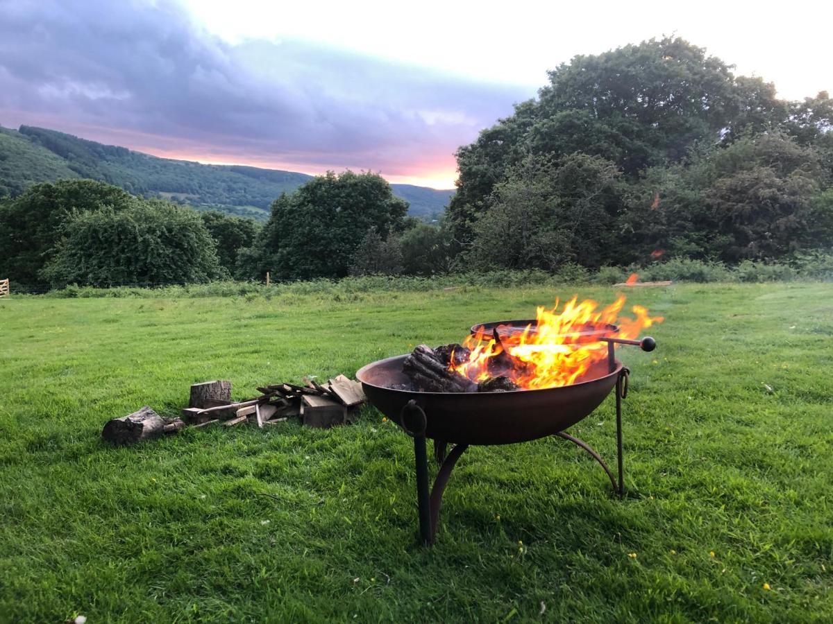 فندق Black Mountains Glamping أبرجافني المظهر الخارجي الصورة