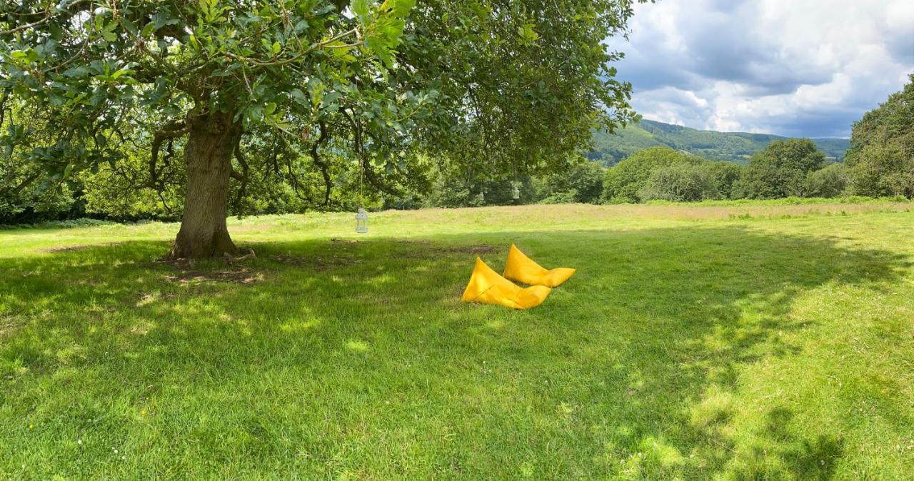 فندق Black Mountains Glamping أبرجافني المظهر الخارجي الصورة