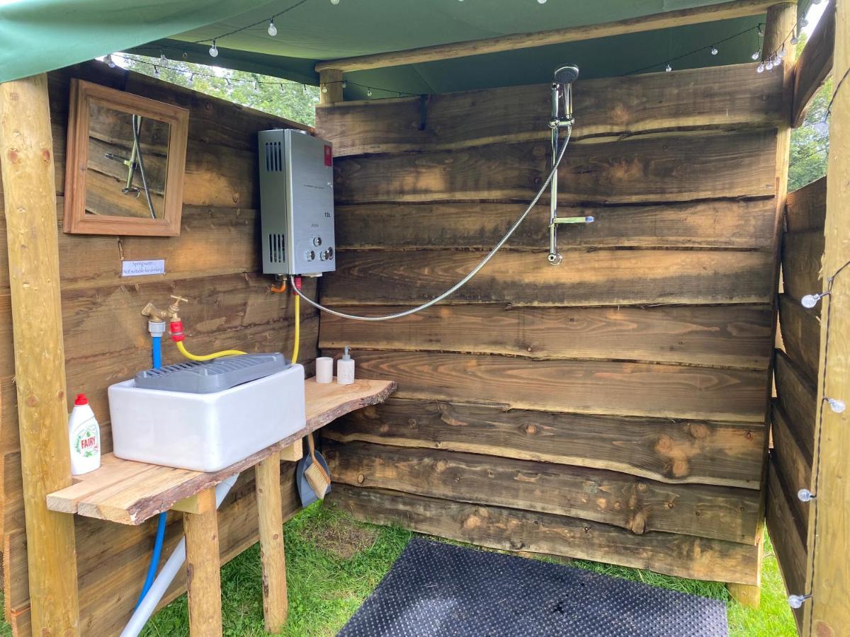 فندق Black Mountains Glamping أبرجافني المظهر الخارجي الصورة